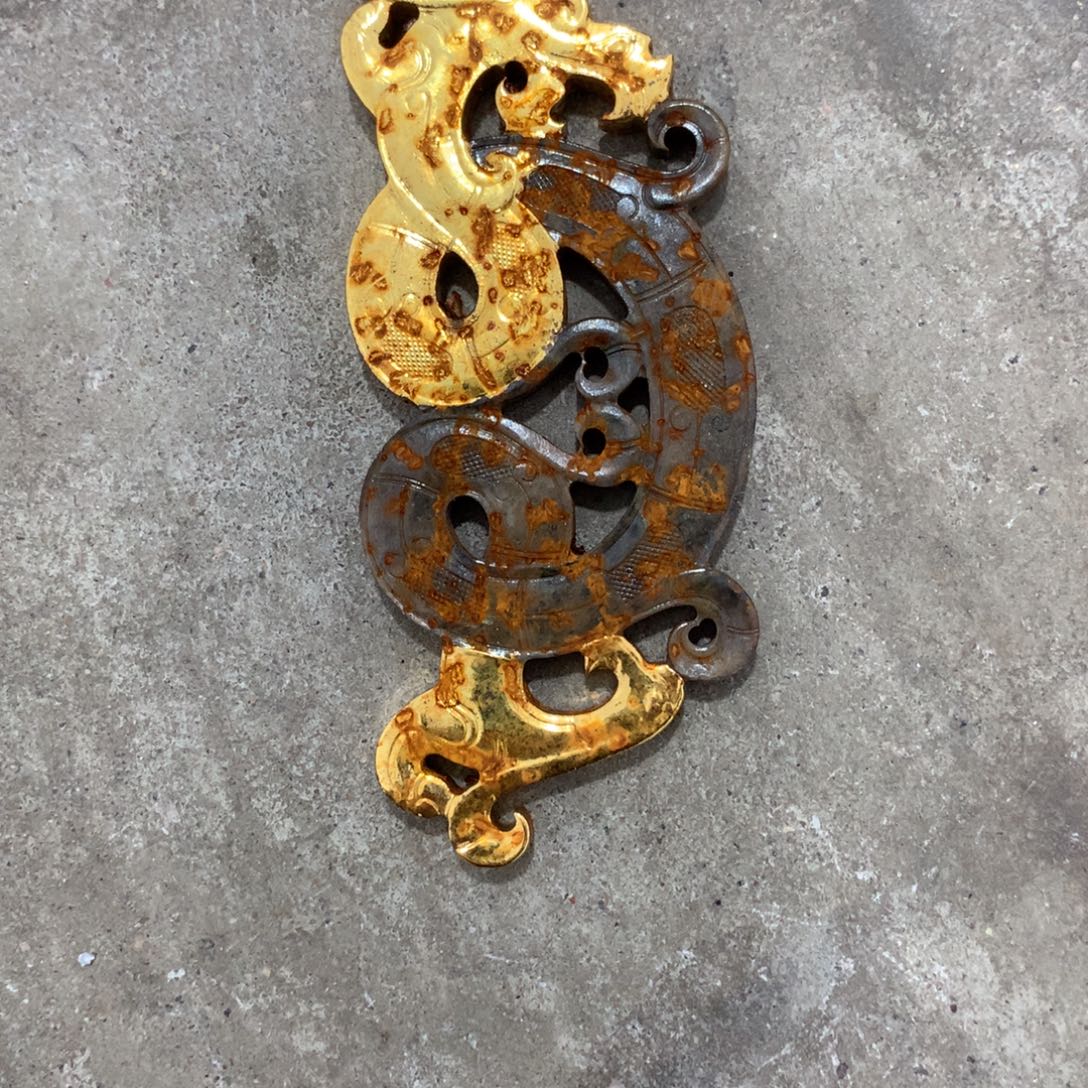 透闪石质玉未镶嵌挂件