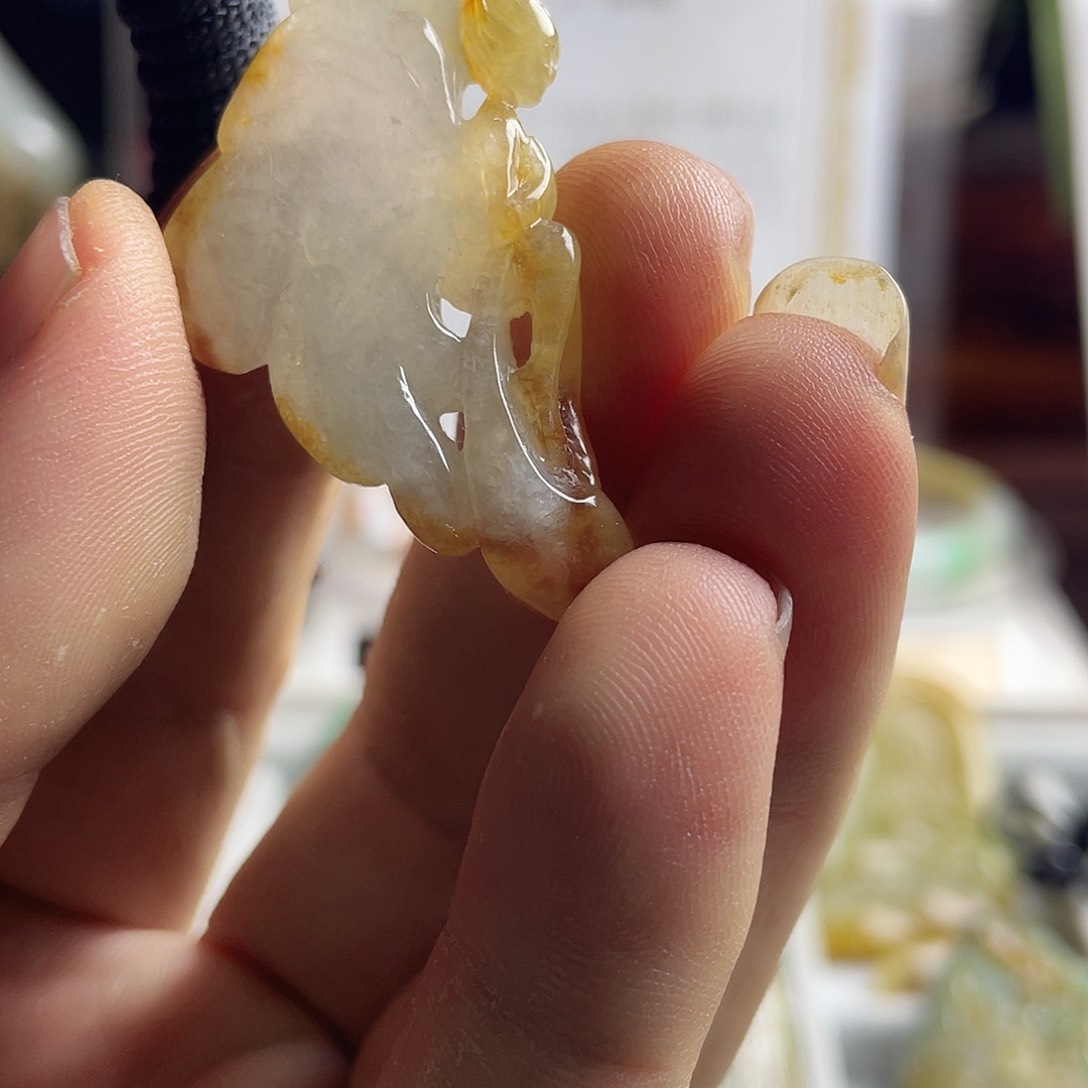 翡翠颈饰未镶嵌翡翠首饰