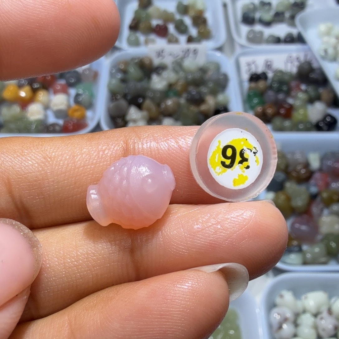 和田玉未镶嵌珠宝奇石