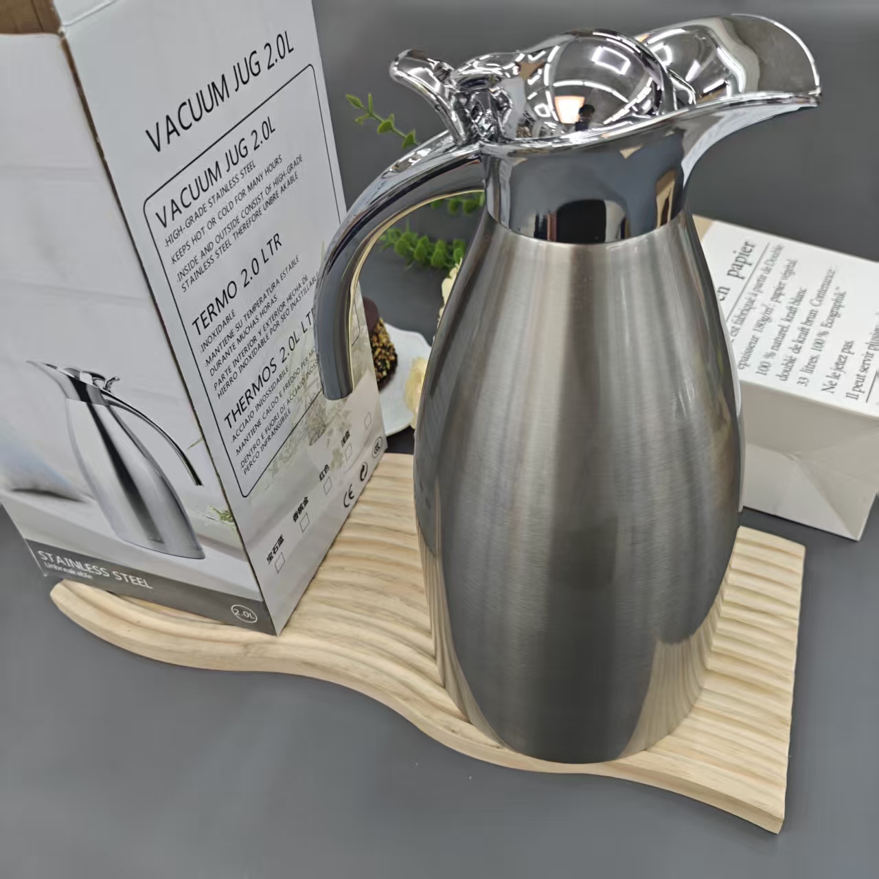 【颜色不挑】2L大容量保温真空水壶【汤姆福利专场】