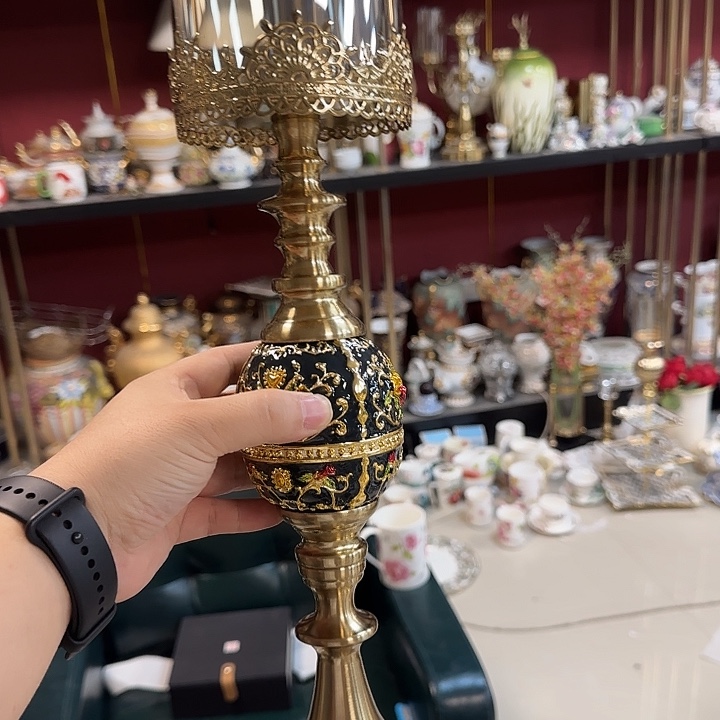 鹿与海陶瓷有限公司