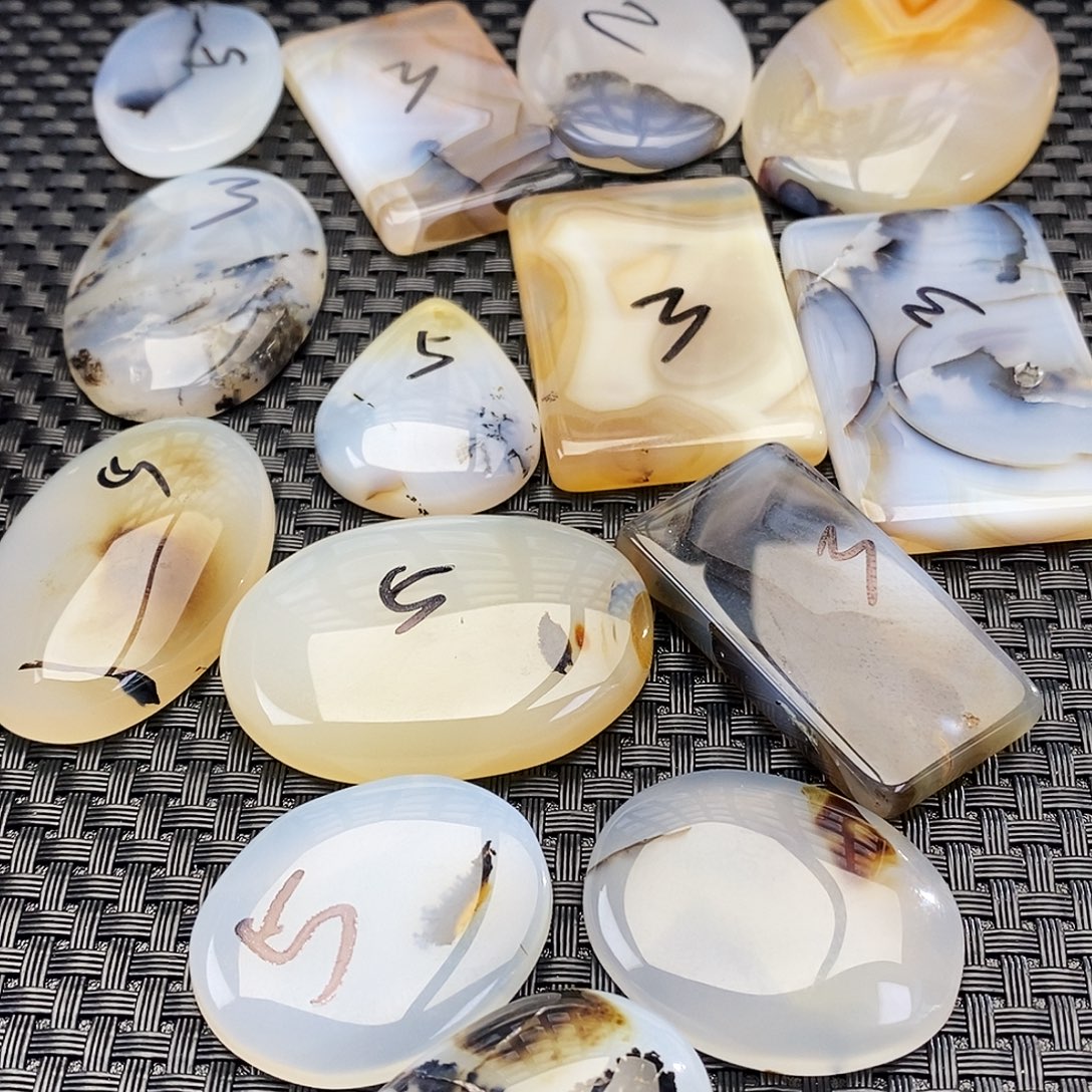 一***水玛瑙/玉髓未镶嵌吊坠(不含链)微瑕