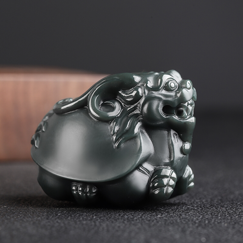 和田玉青玉龙龟摆件把件作品