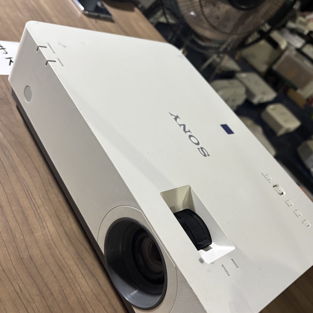 二手 索泥新款ex4系列投影仪 运费自理