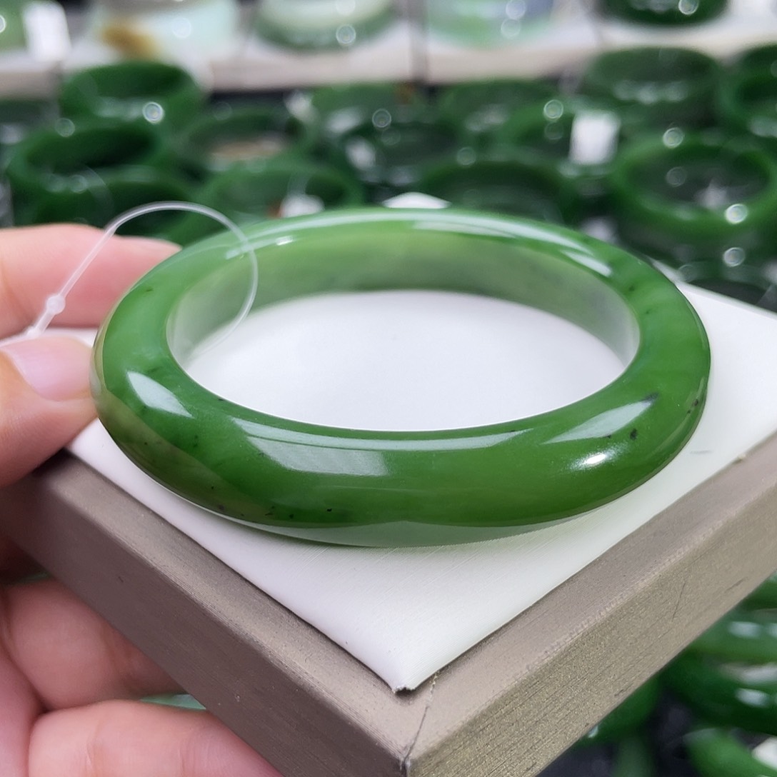 和田玉（碧玉）手镯未镶嵌