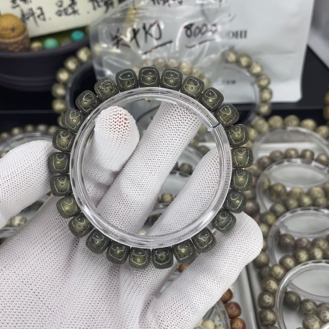 吊坠星月菩提G冰糖