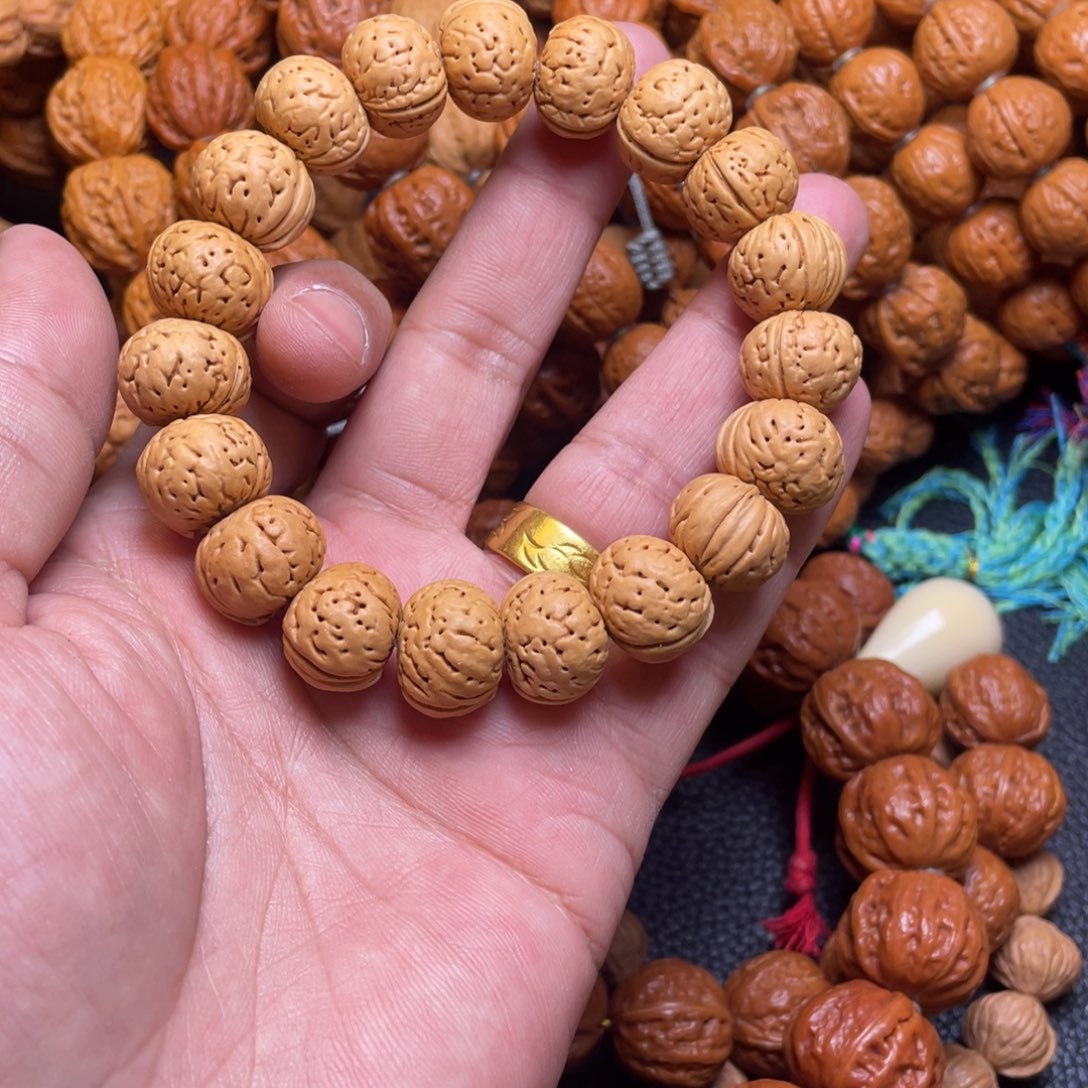 文玩核桃手串桃核