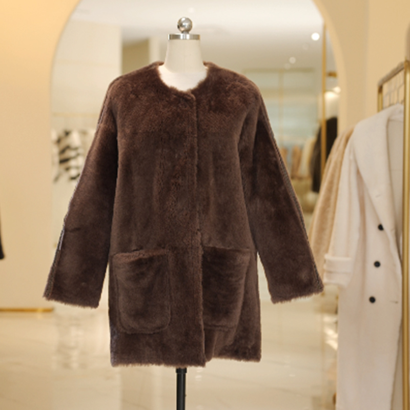 ALL FUR 西班牙进口拉贡皮毛一体中长款皮草大衣PC25018