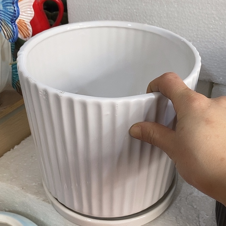 陶盆有孔 瑕疵针孔漏釉介意勿拍外口 20外高20