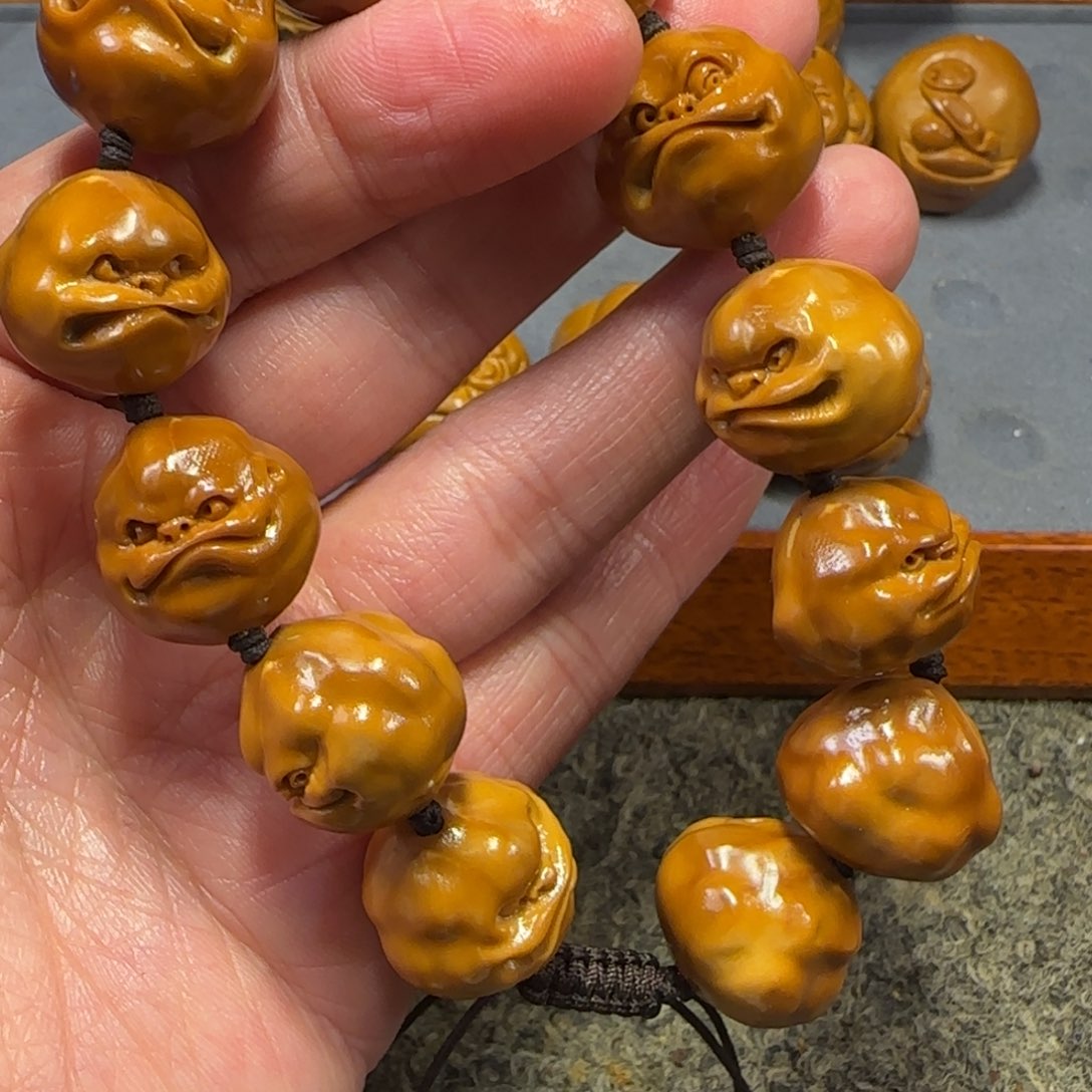 橄榄核吊坠……………………