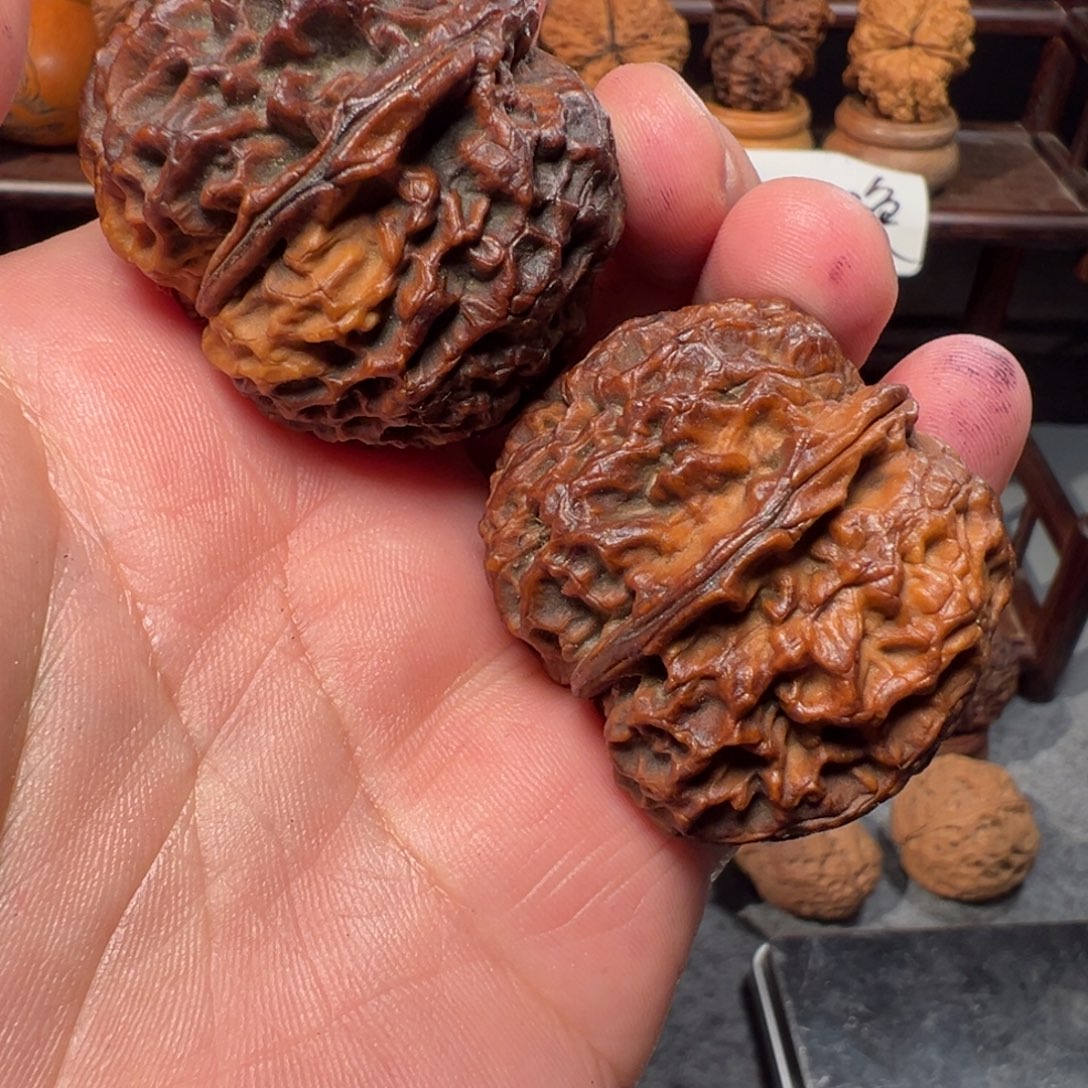 文玩核桃吊坠七彩滚龙纹43mm