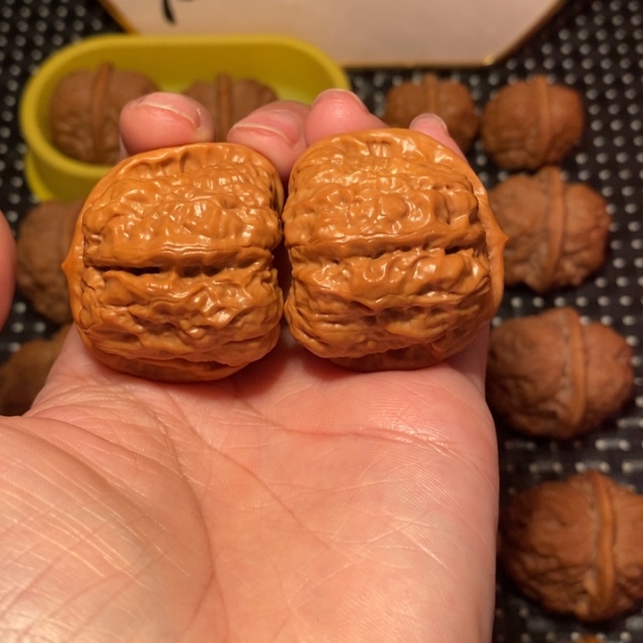 文玩核桃把件一线天开背肌肉蛙