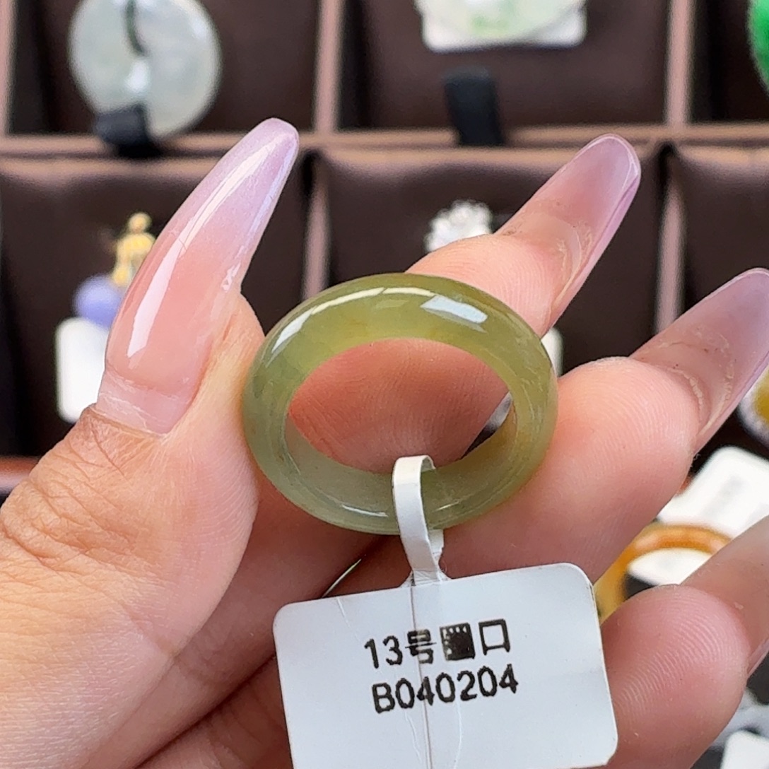 翡翠未镶嵌戒指翡翠戒指