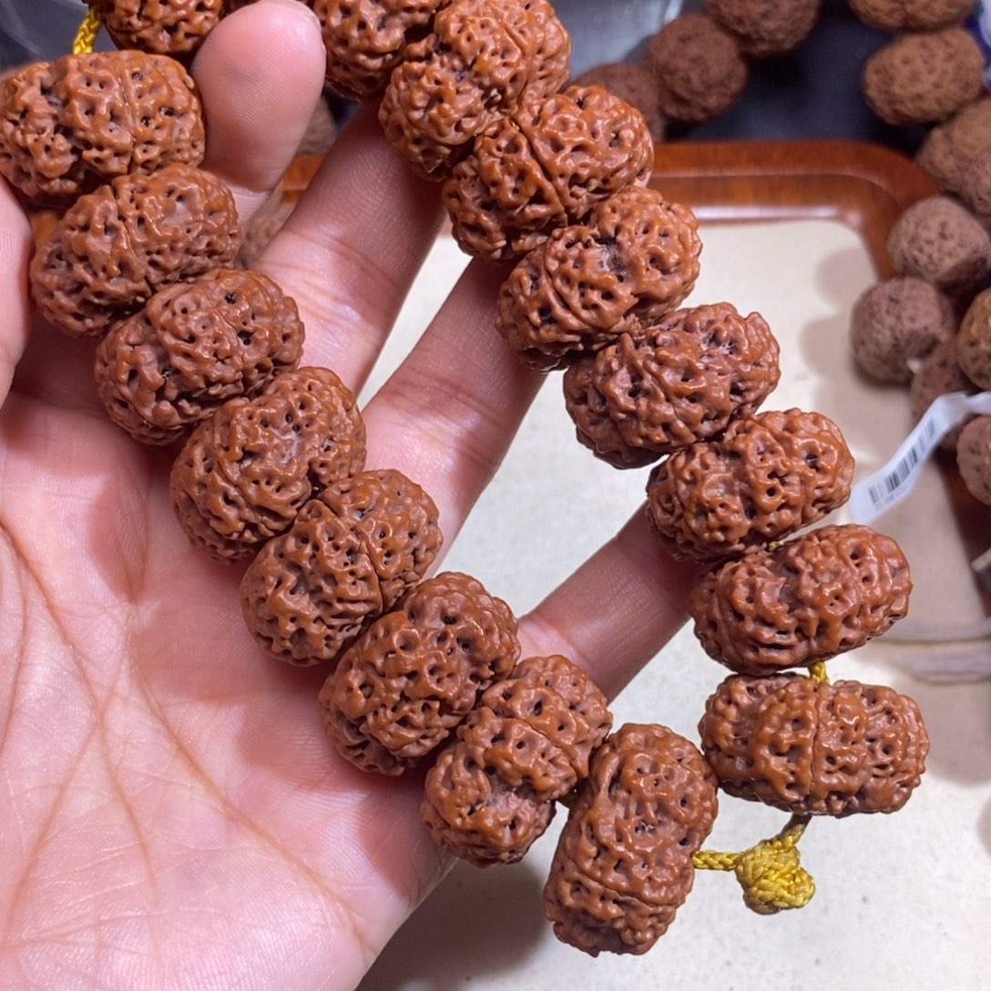 手串金刚菩提夹板蜂王24mm