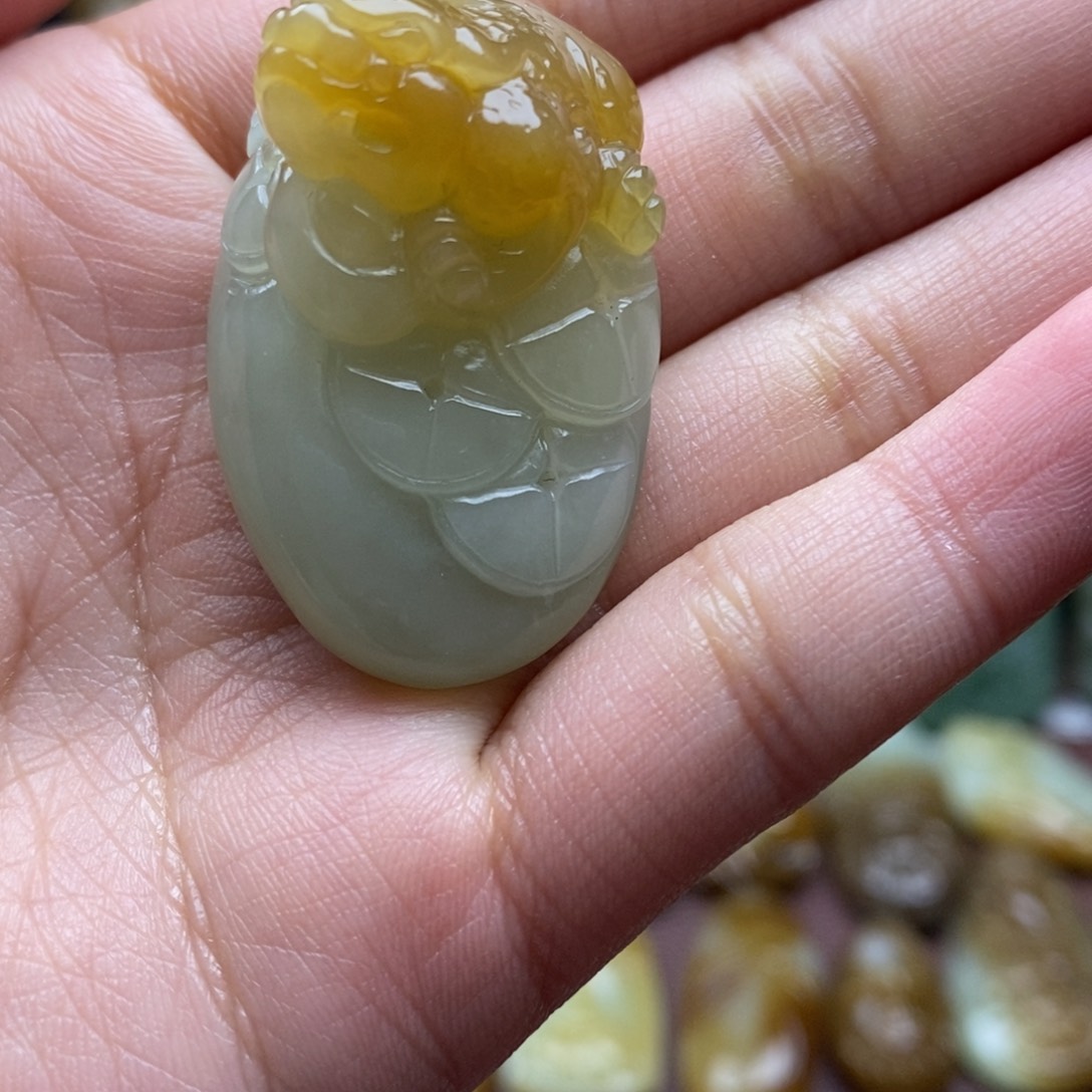 吊坠(不含链)未镶嵌和田玉（糖玉）