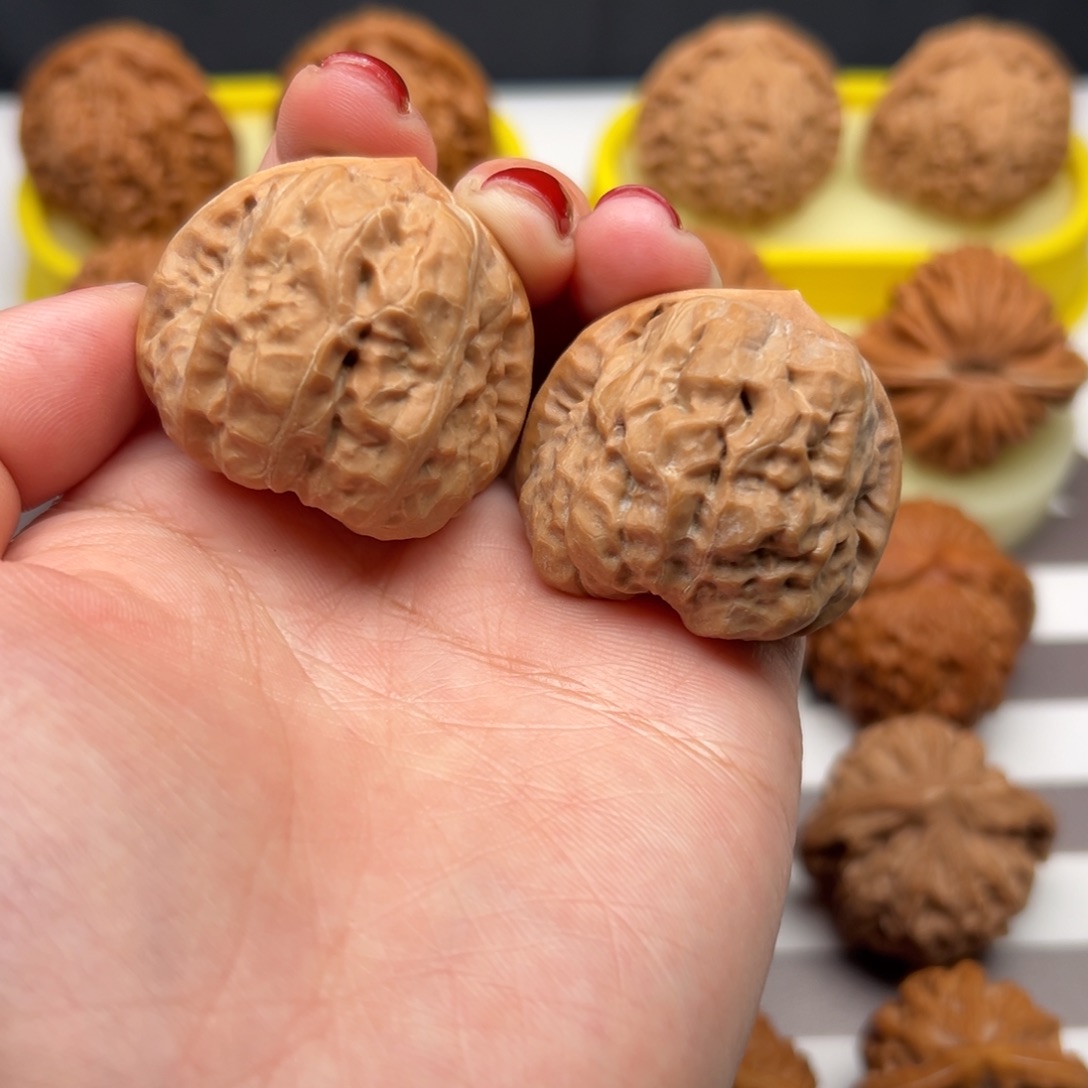 把件文玩核桃38红皮蛤蟆头