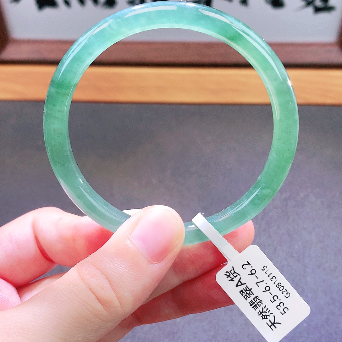 翡翠未镶嵌手镯天然翡翠