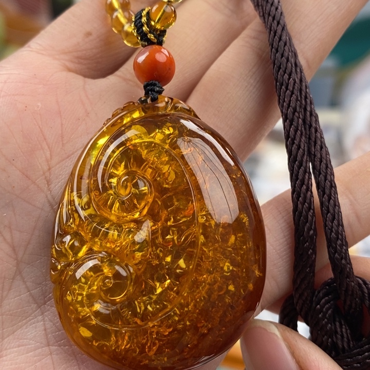 琥珀珠宝奇石未镶嵌