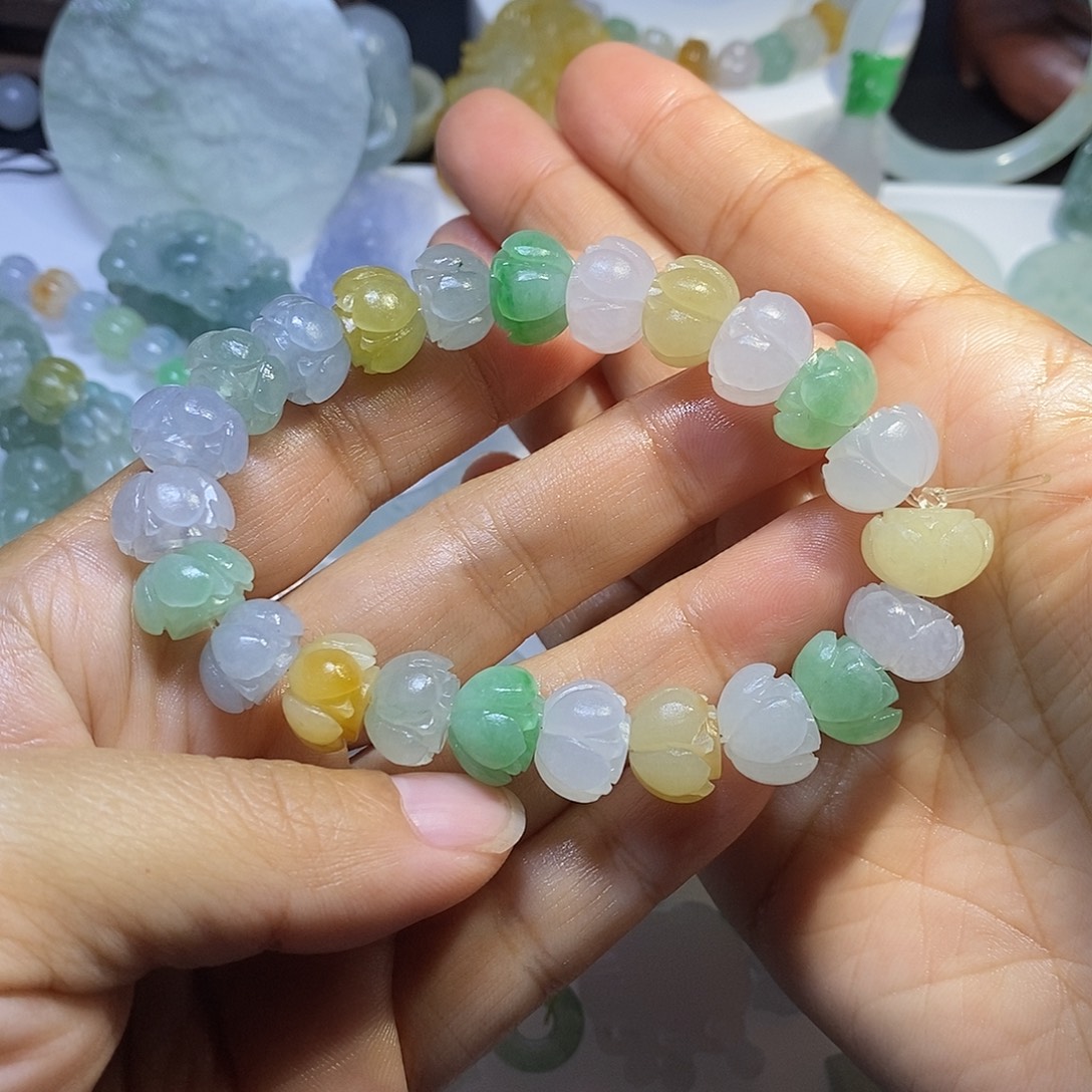 用***0定制翡翠未镶嵌莲花珠