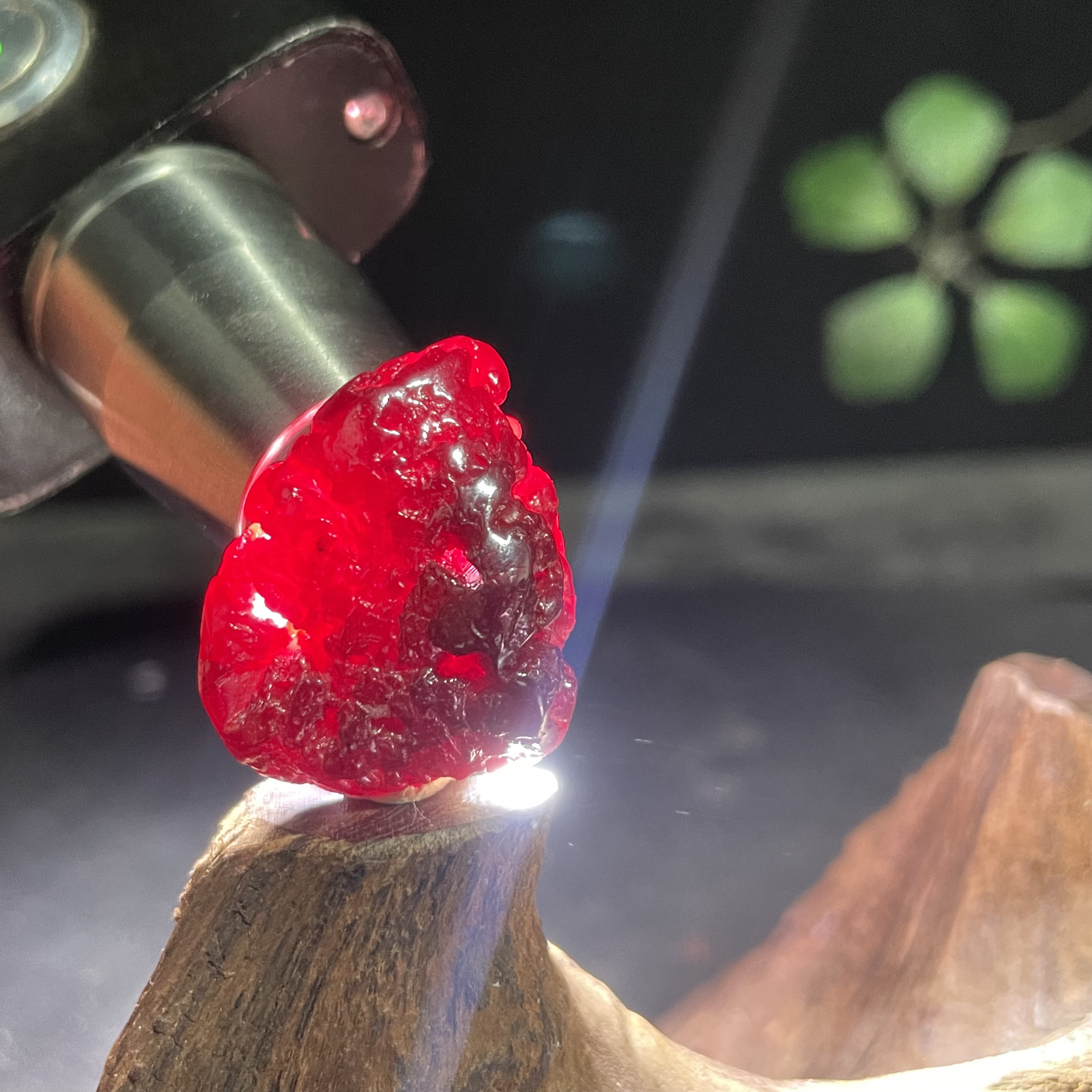 天然辰砂朱砂晶体狗头砂男女款全透25.22克