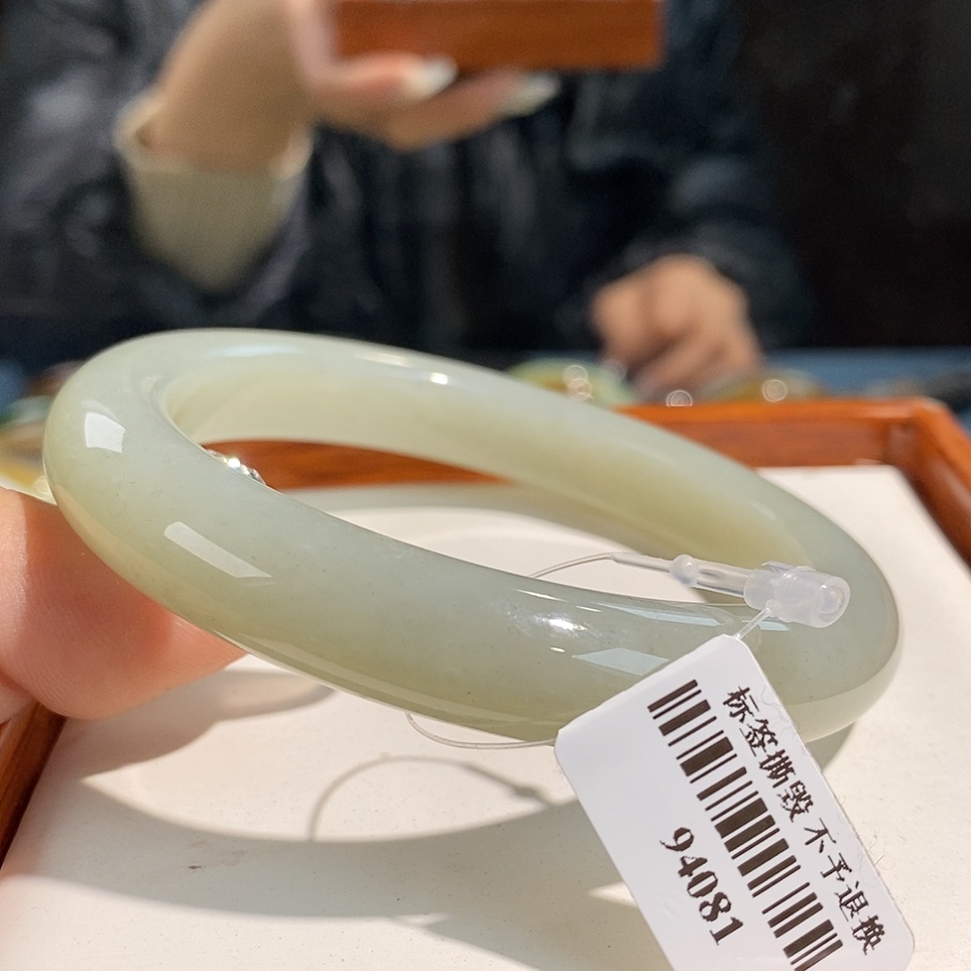 和田玉未镶嵌手镯58.8