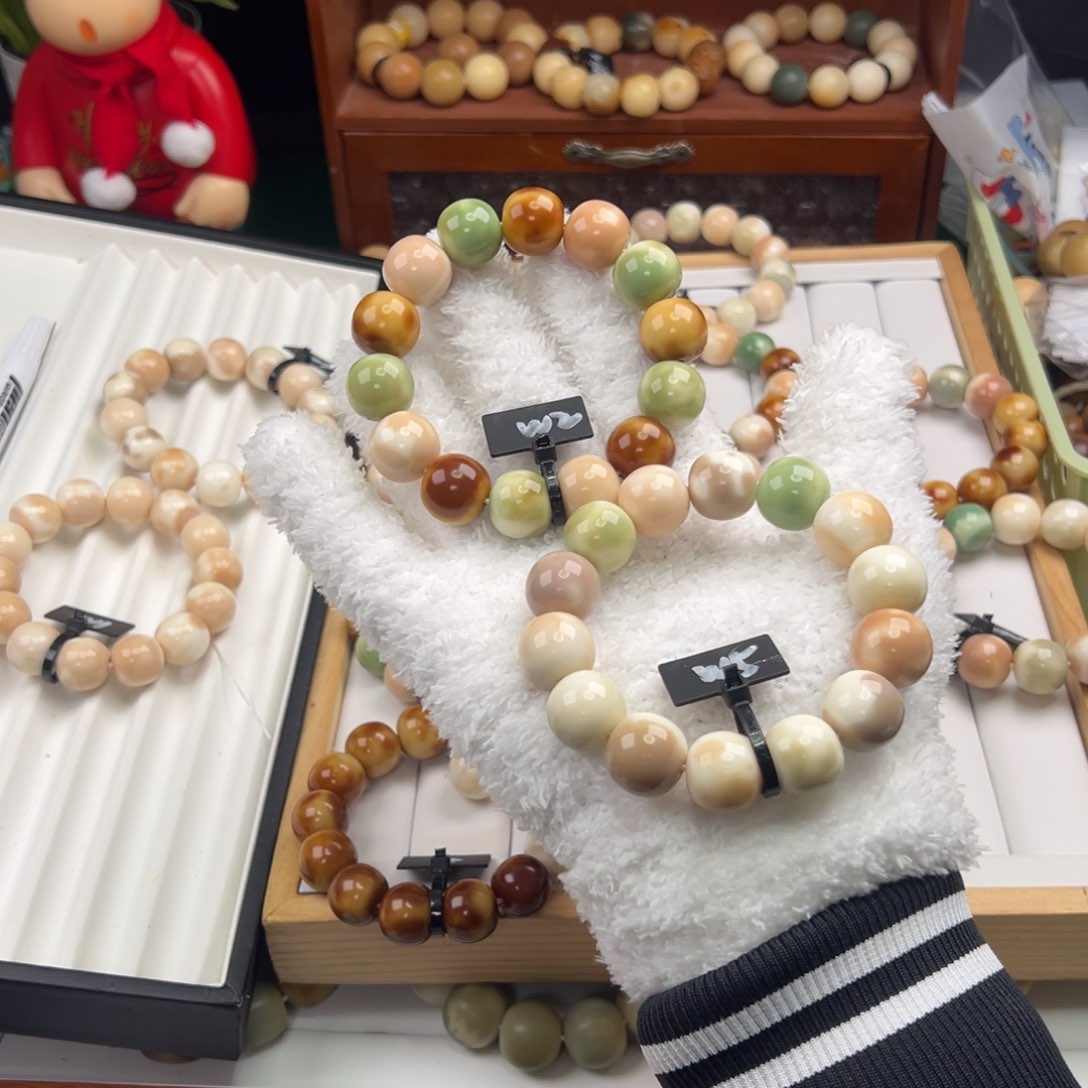 菩提根/象牙果手串亦**?卡16微瑕2加微瑕5山花烂漫