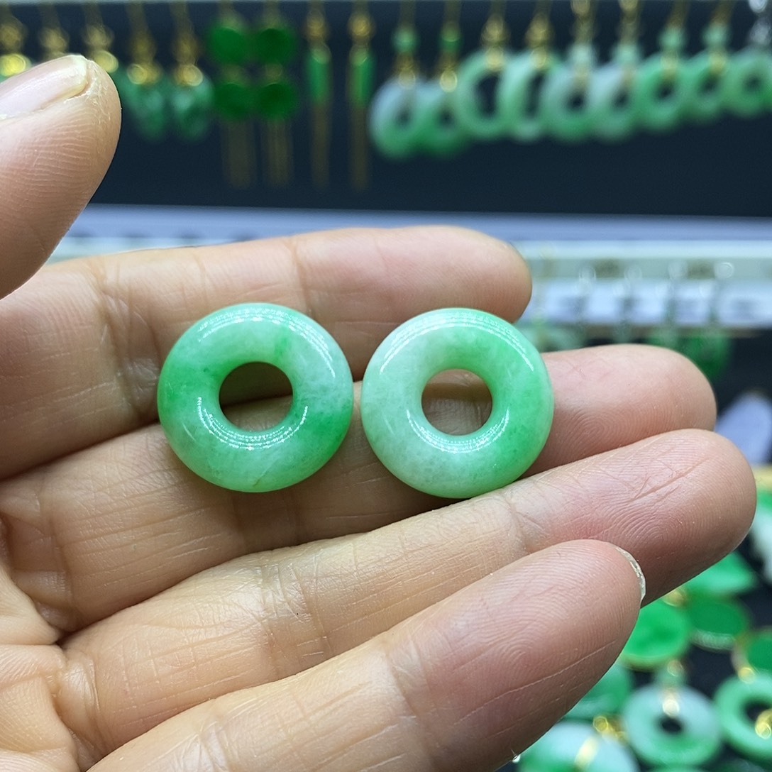 翡翠未镶嵌耳饰耳坠
