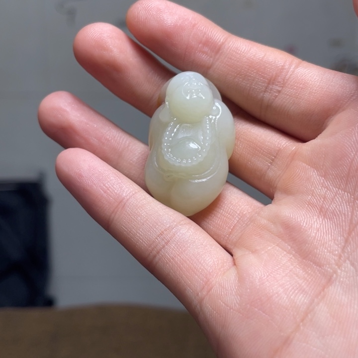 和田玉未镶嵌把件