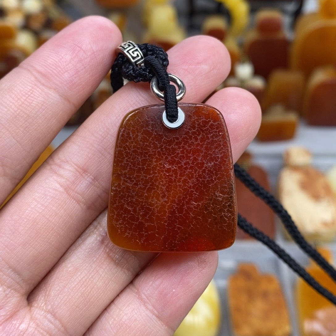 蜜蜡未镶嵌珠宝奇石