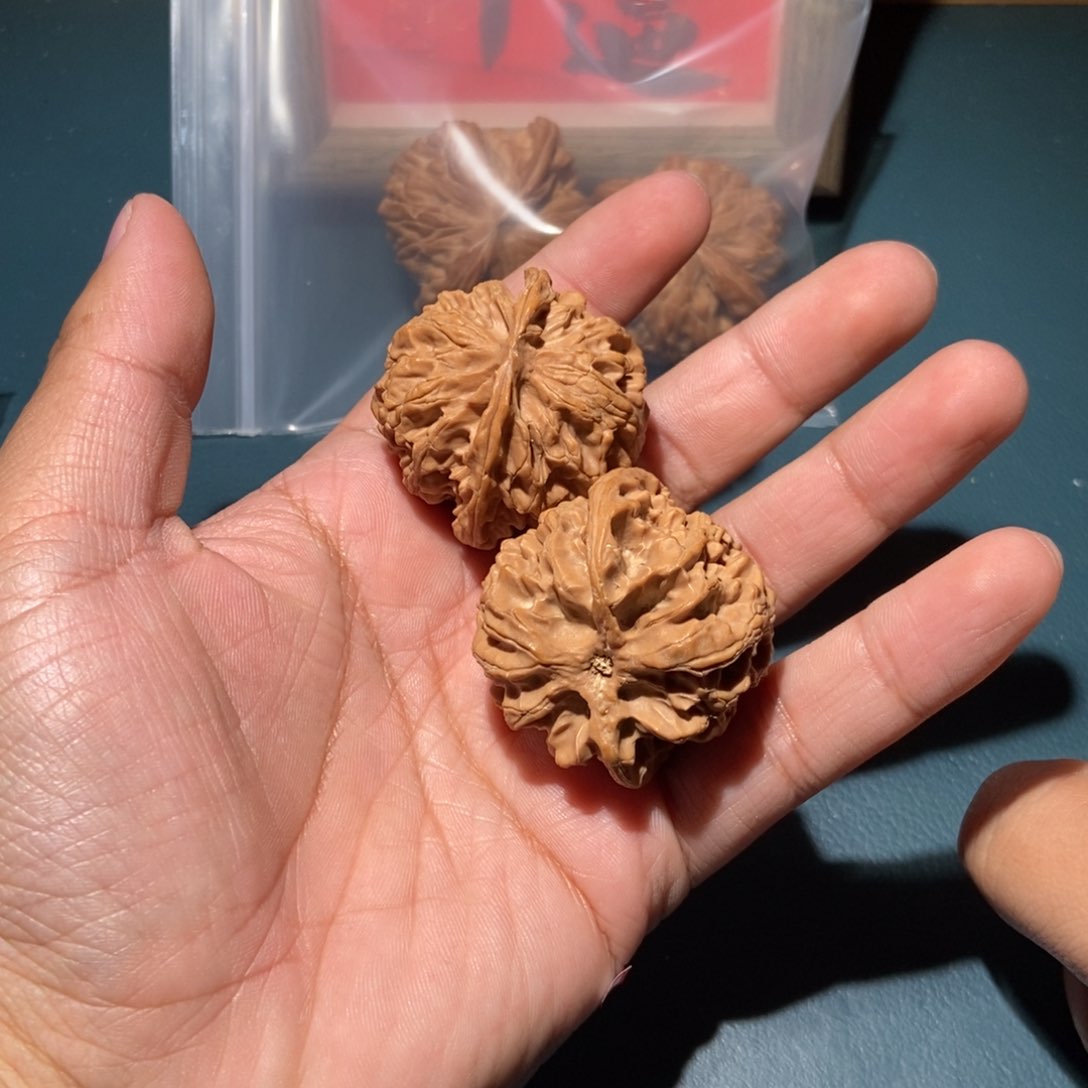 文玩核桃吊坠苹果11