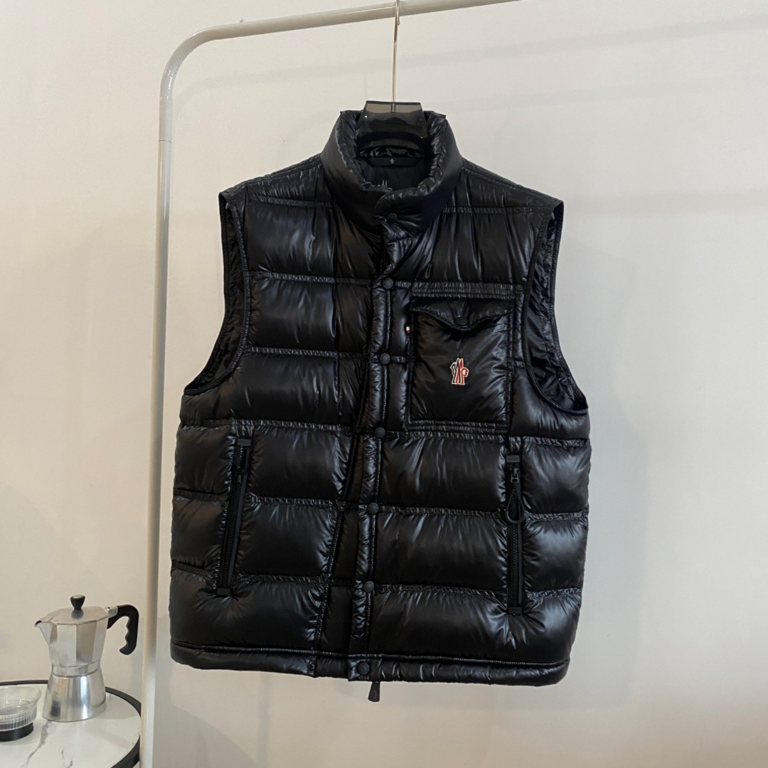 全新未使用Moncler盟可睐 1A00021 男士黑色宽松立领徽标羽绒马甲