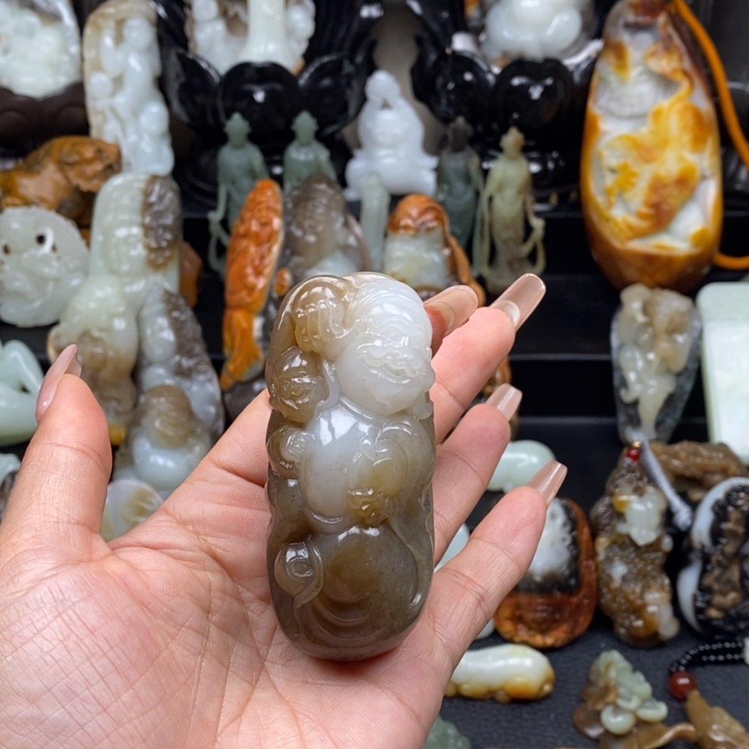 和田玉颈饰未镶嵌温***道