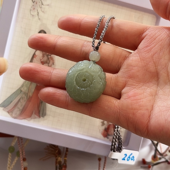 懿***～和田玉未镶嵌颈饰