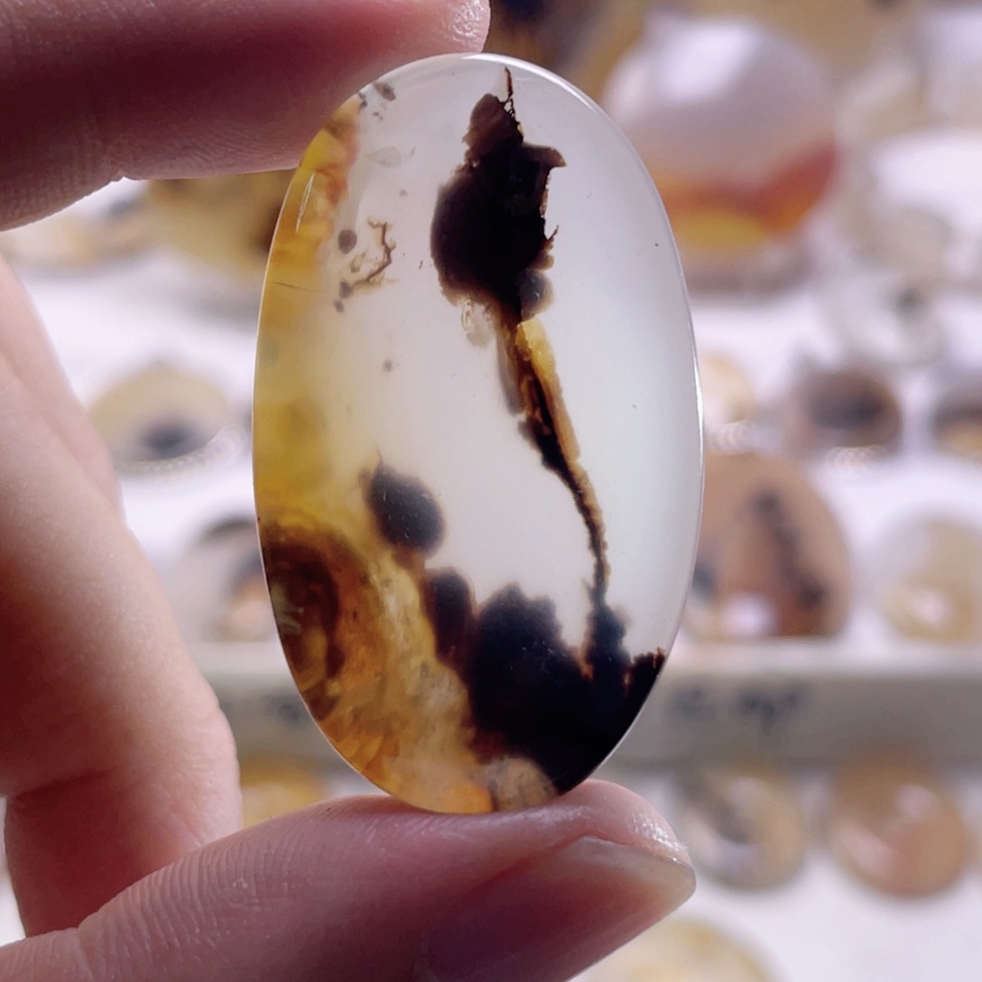 玛瑙/玉髓未镶嵌珠宝奇石