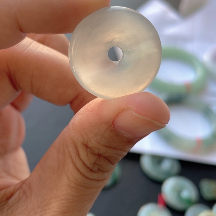 翡翠未镶嵌吊坠(不含链)平安扣