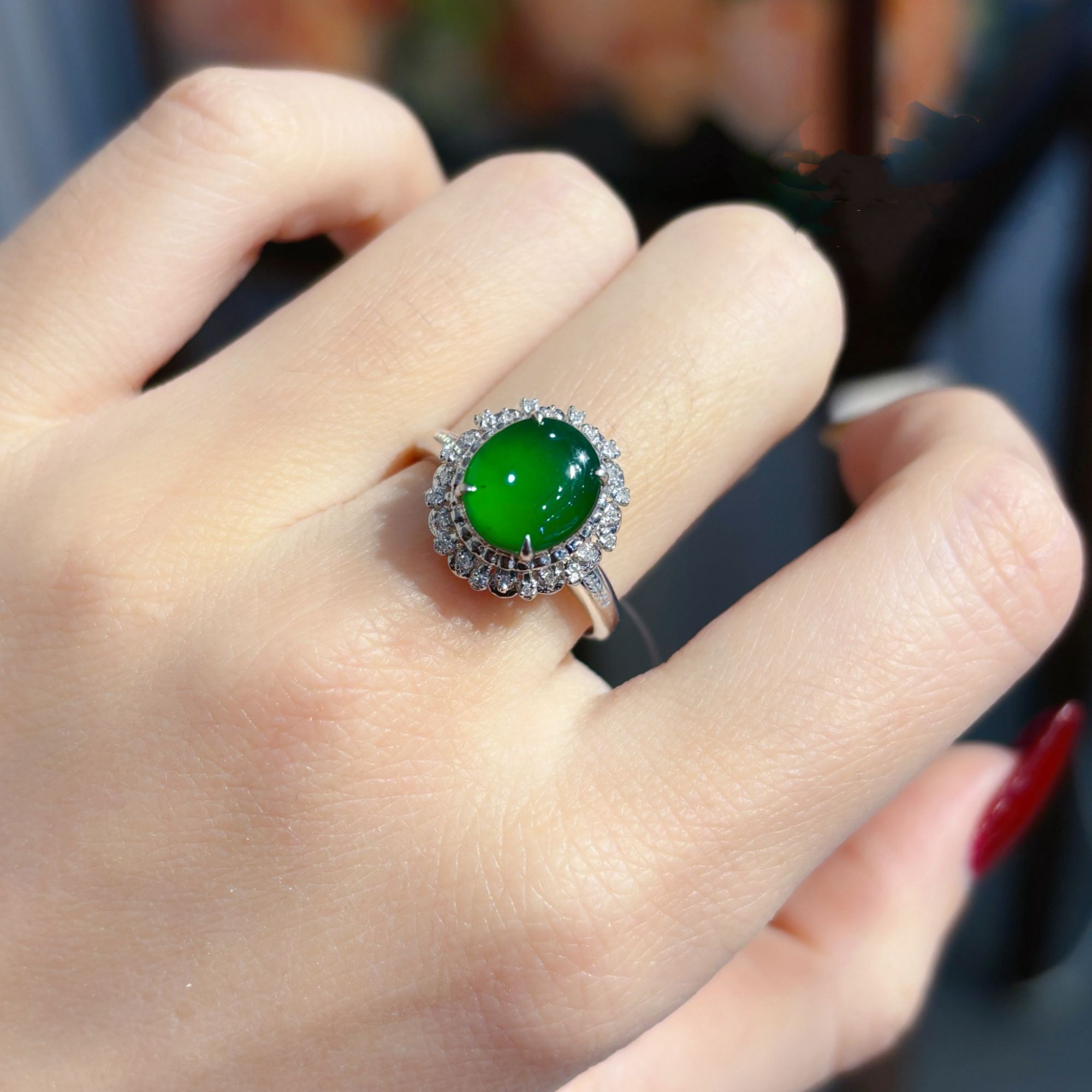 VS珠宝天然A货翡翠戒指（危）18K金镶嵌051