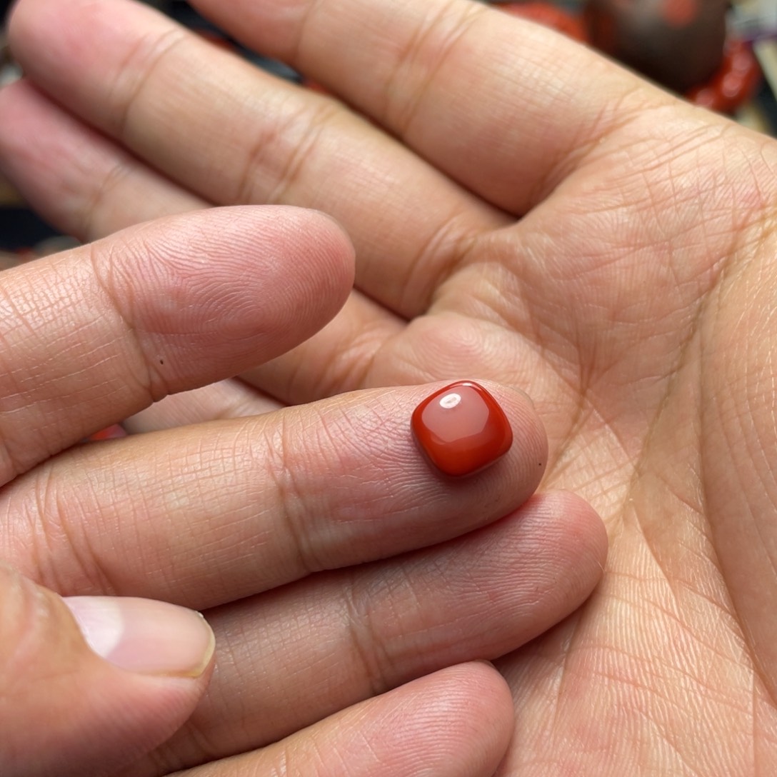 南红玛瑙颈饰未镶嵌