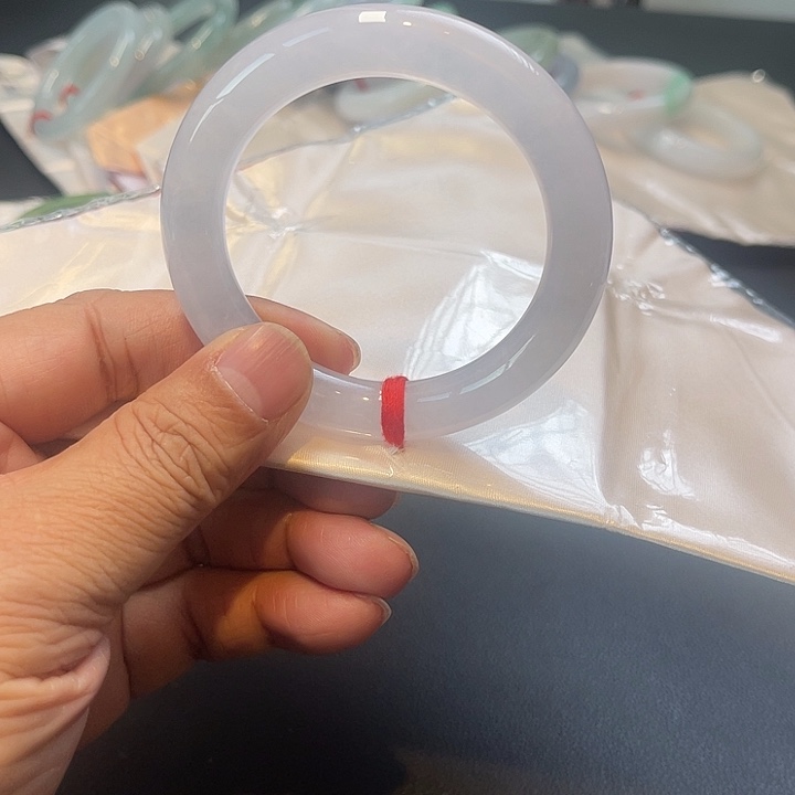 翡翠未镶嵌手镯（圆镯）缅甸天然翡翠A货手镯