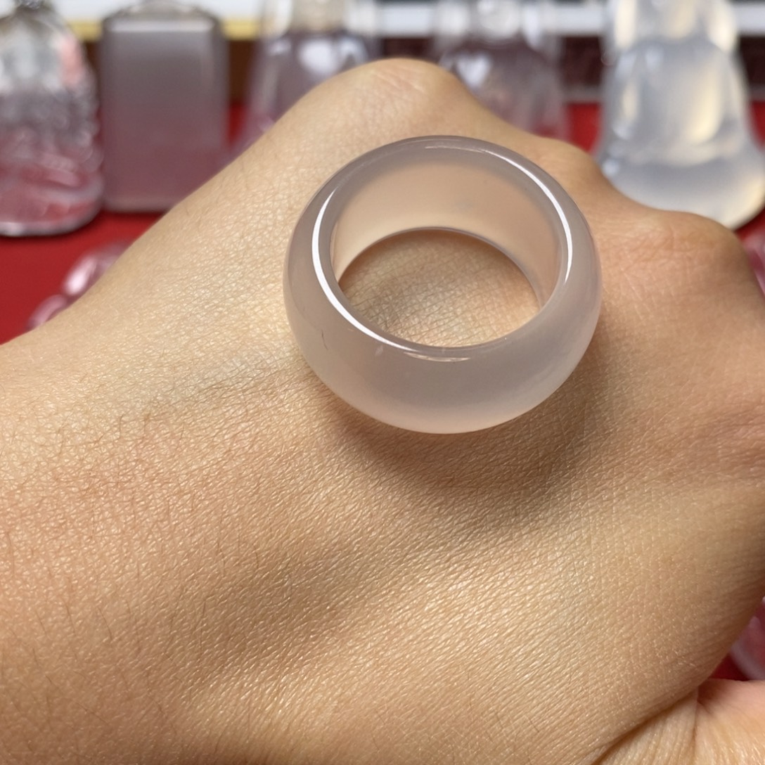 木***沙石英质玉未镶嵌扳指