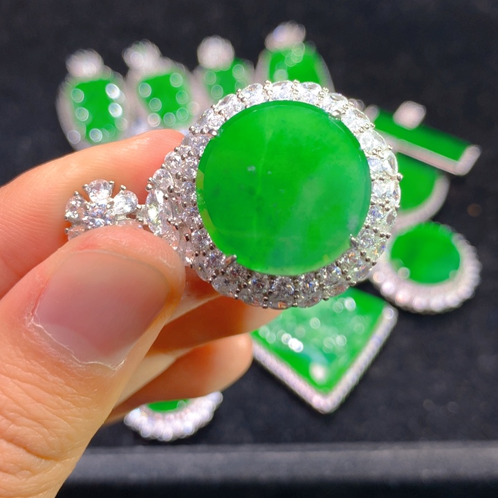 翡翠颈饰银S925镶嵌一个