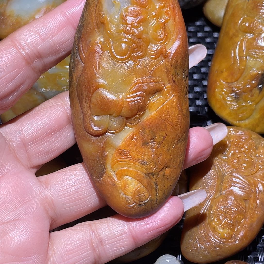 和田玉（糖玉）未镶嵌挂件