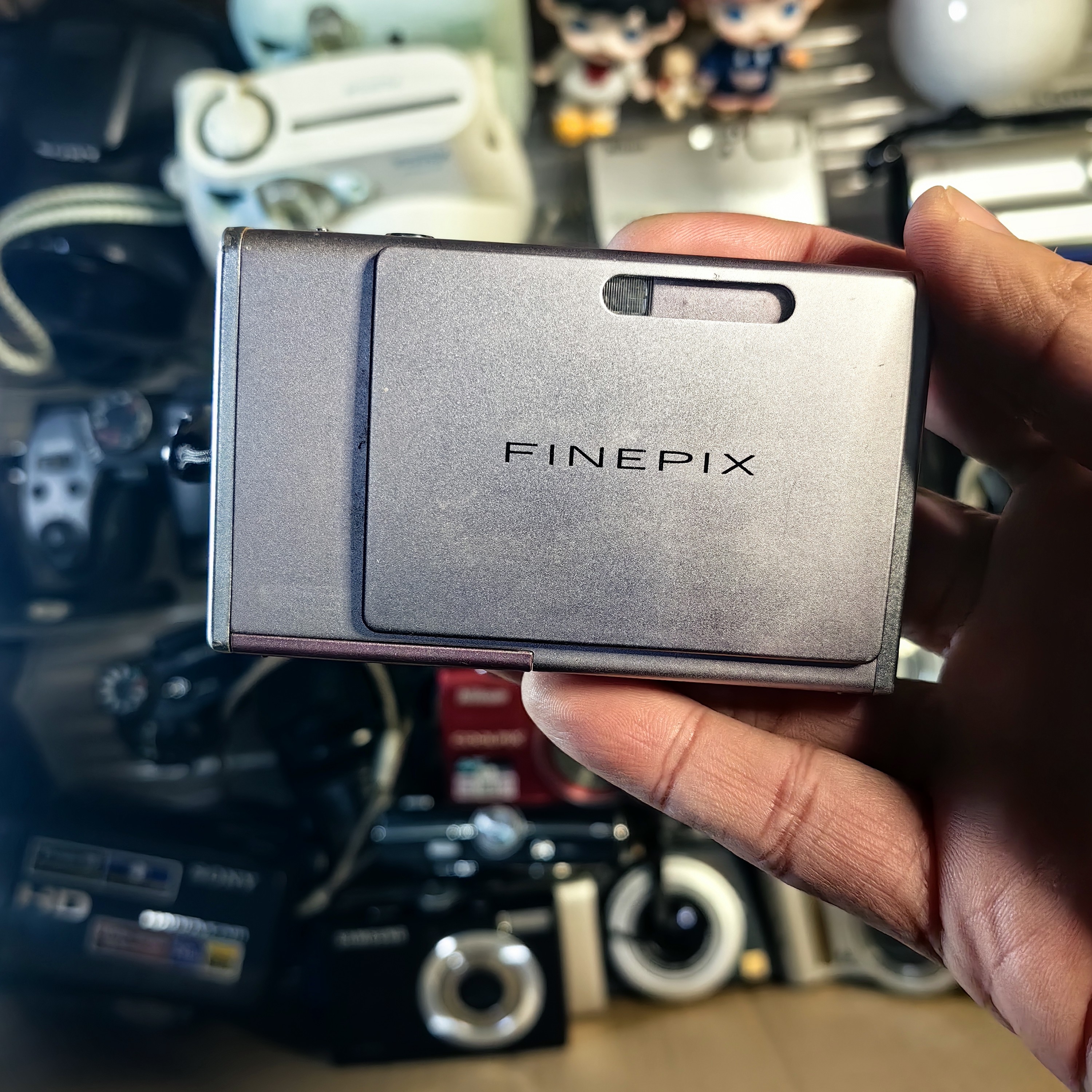 8新 Fujifilm/富士 富士z3功能全好，屏幕有一点老化，带1gxd卡相机