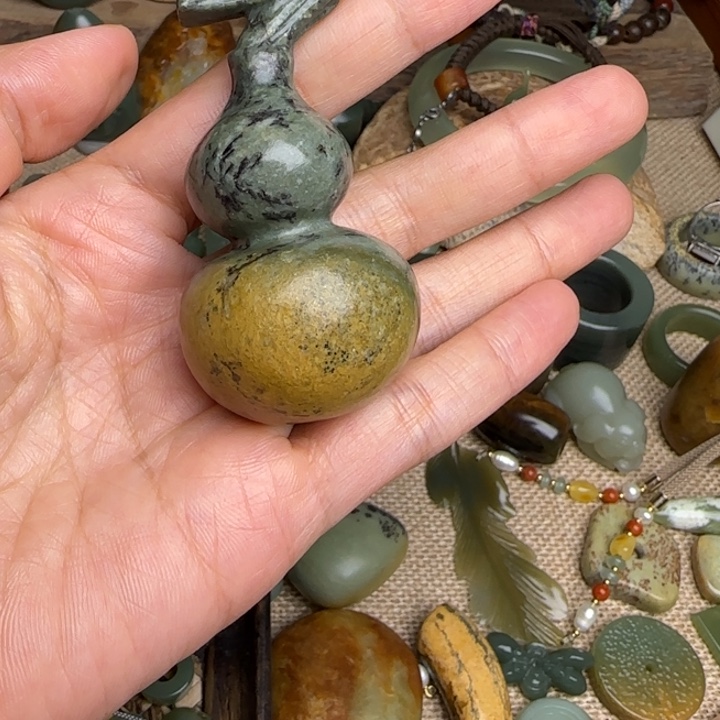玉葫芦摆件手工雕刻
