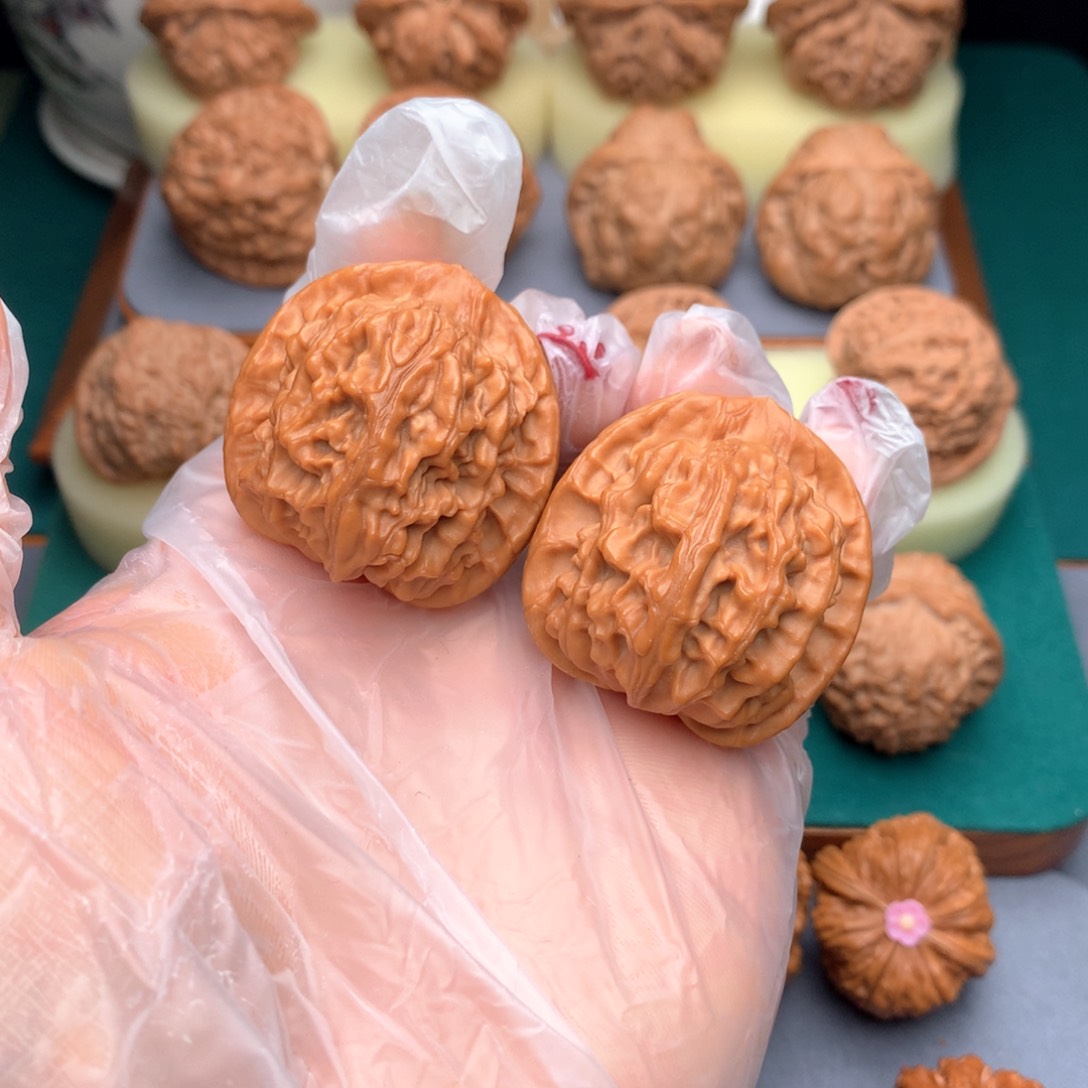 文玩核桃吊坠文玩核桃山地果天地二月帽37