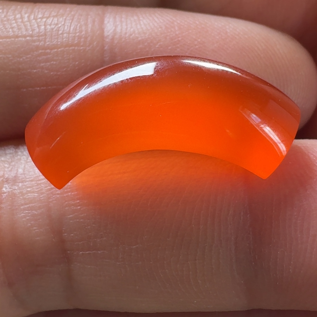 南红玛瑙未镶嵌冰红马鞍