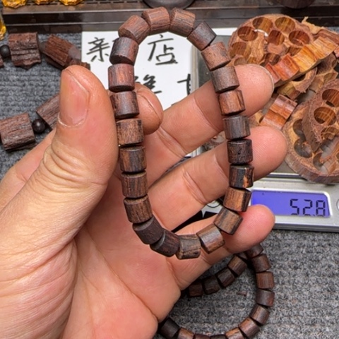 藤类降真香0.8桶珠单圈手串