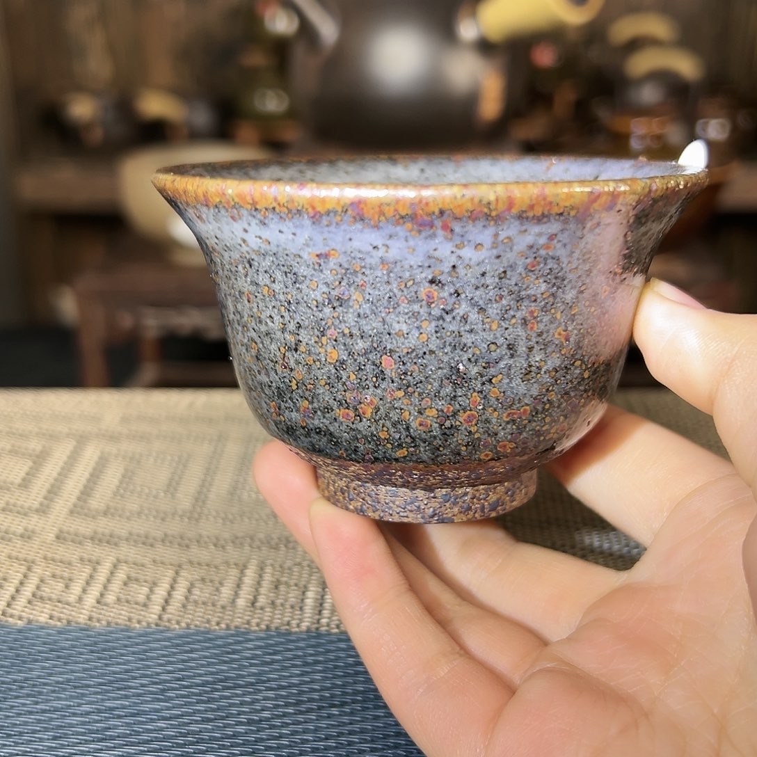 纯手工制作的特色石头釉