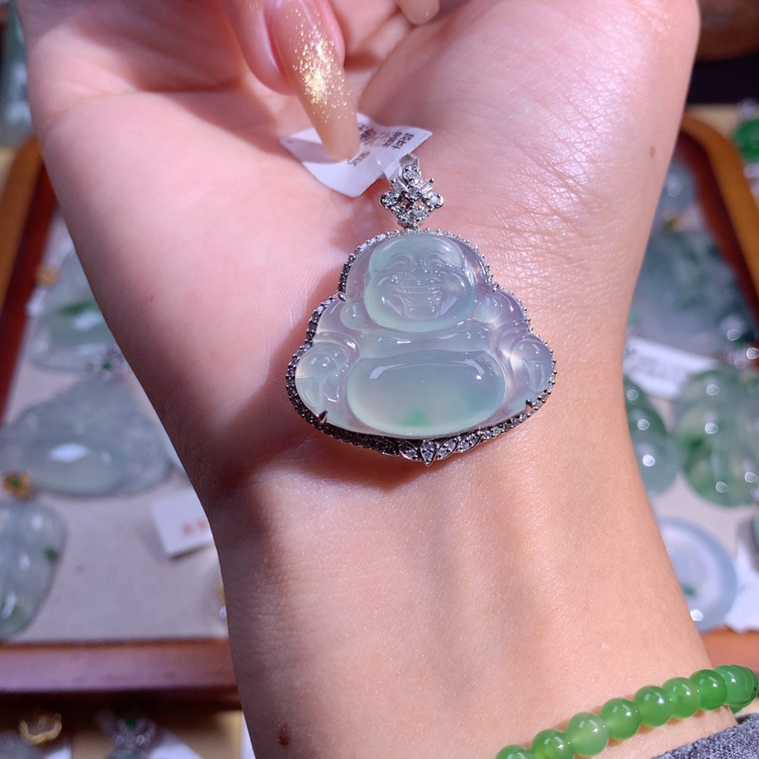 翡翠吊坠(不含链)18K金镶嵌