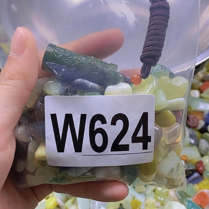 未镶嵌岫玉鱼缸石