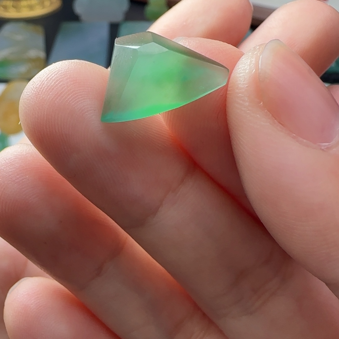 定制翡翠未镶嵌材料